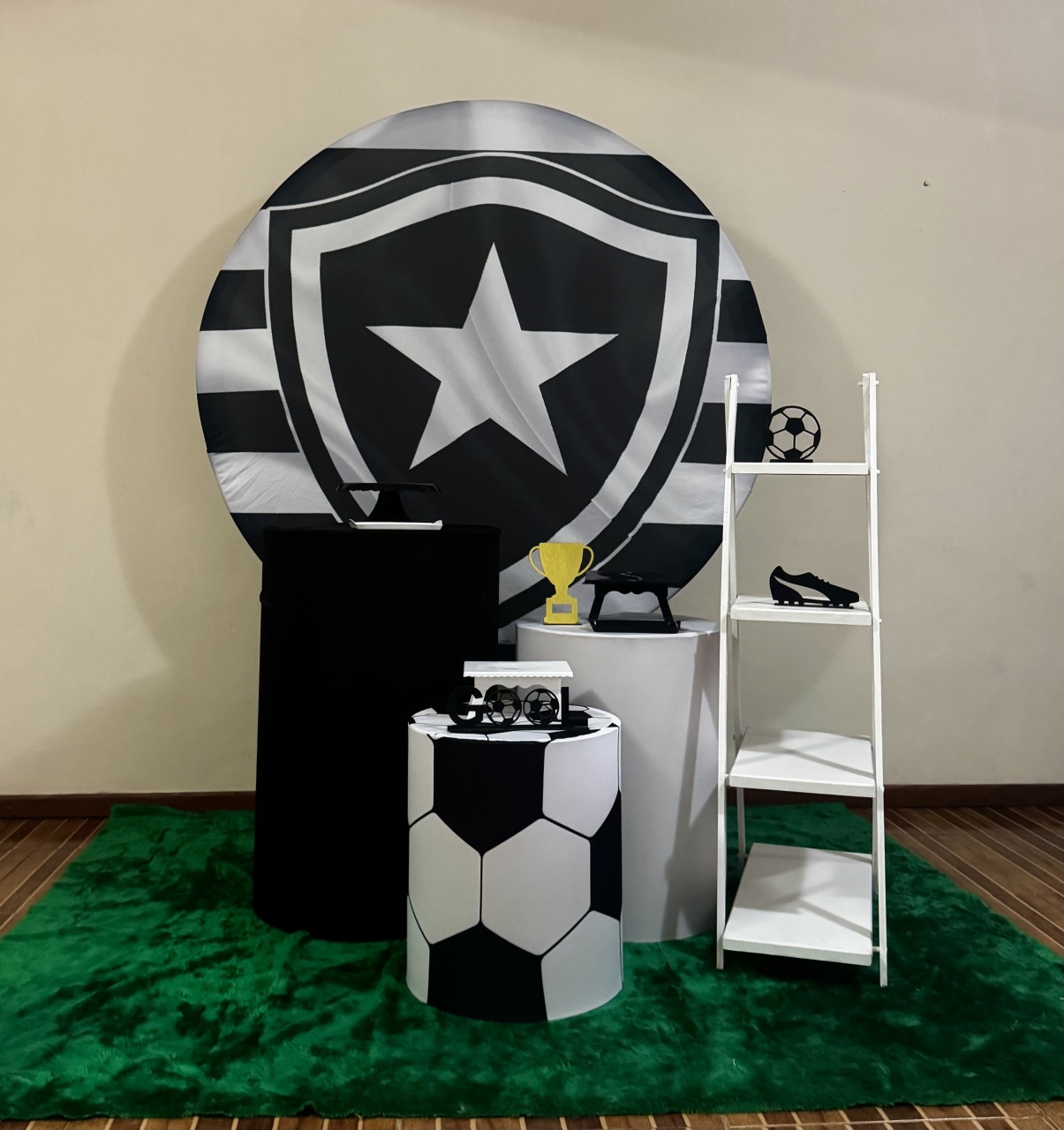 Kit Básico Plus Botafogo - Mila Saldanha Locações
