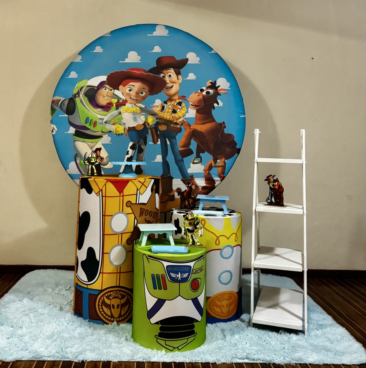 Kit Básico Plus Toy Story - Mila Saldanha Locações