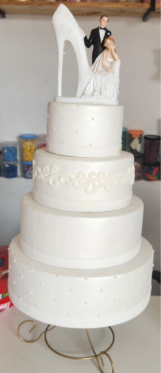Bolo Fake - Casamento 4 Andares - jlfestaemcasa