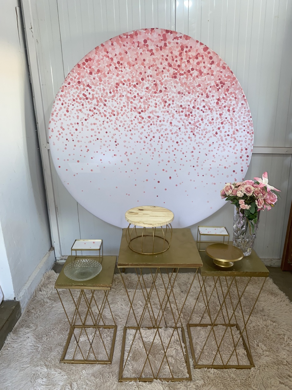 Fundo Claro Com Rosa Glitter  - THAYSE DECORA 