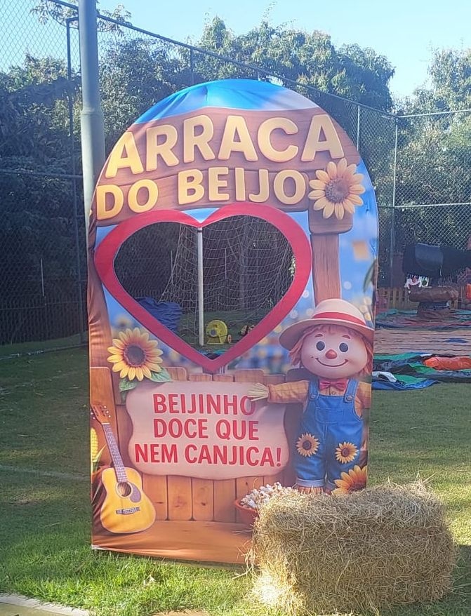 Painel Barraca Do Beijo - THAYSE DECORA 