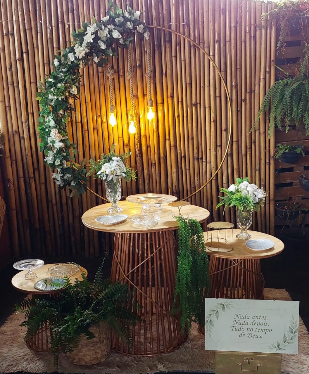 Trio Mesas Vime Casamento - THAYSE DECORA 