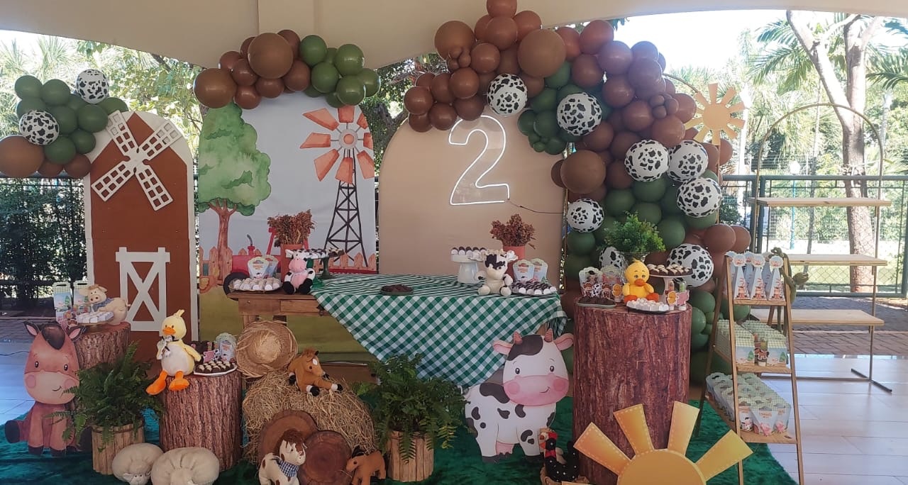 Lá Na Fazendinha - THAYSE DECORA 