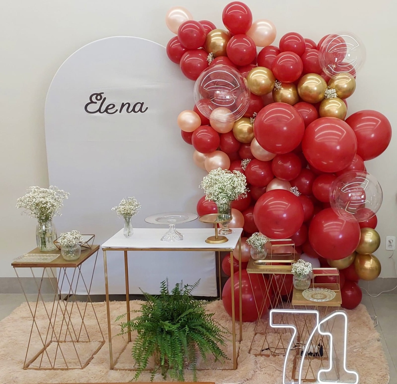Painel Branco/Painel Com Balões Embutidos  - THAYSE DECORA 