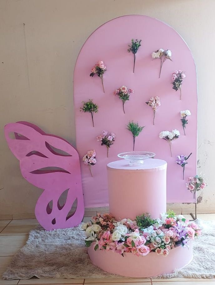 Painel Rosé Com Flores Penduradas  - THAYSE DECORA 