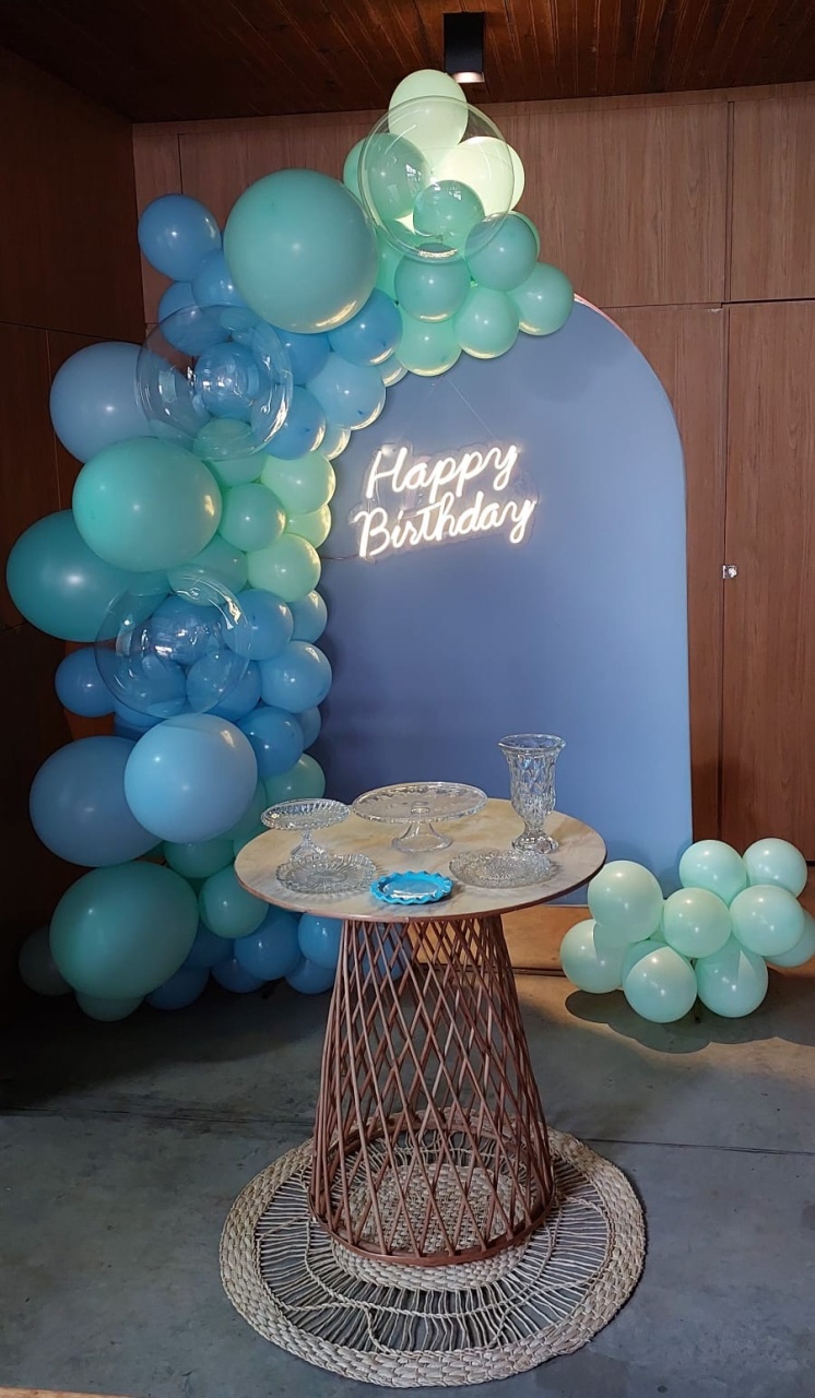Painel Azul Com Lateral  - THAYSE DECORA 
