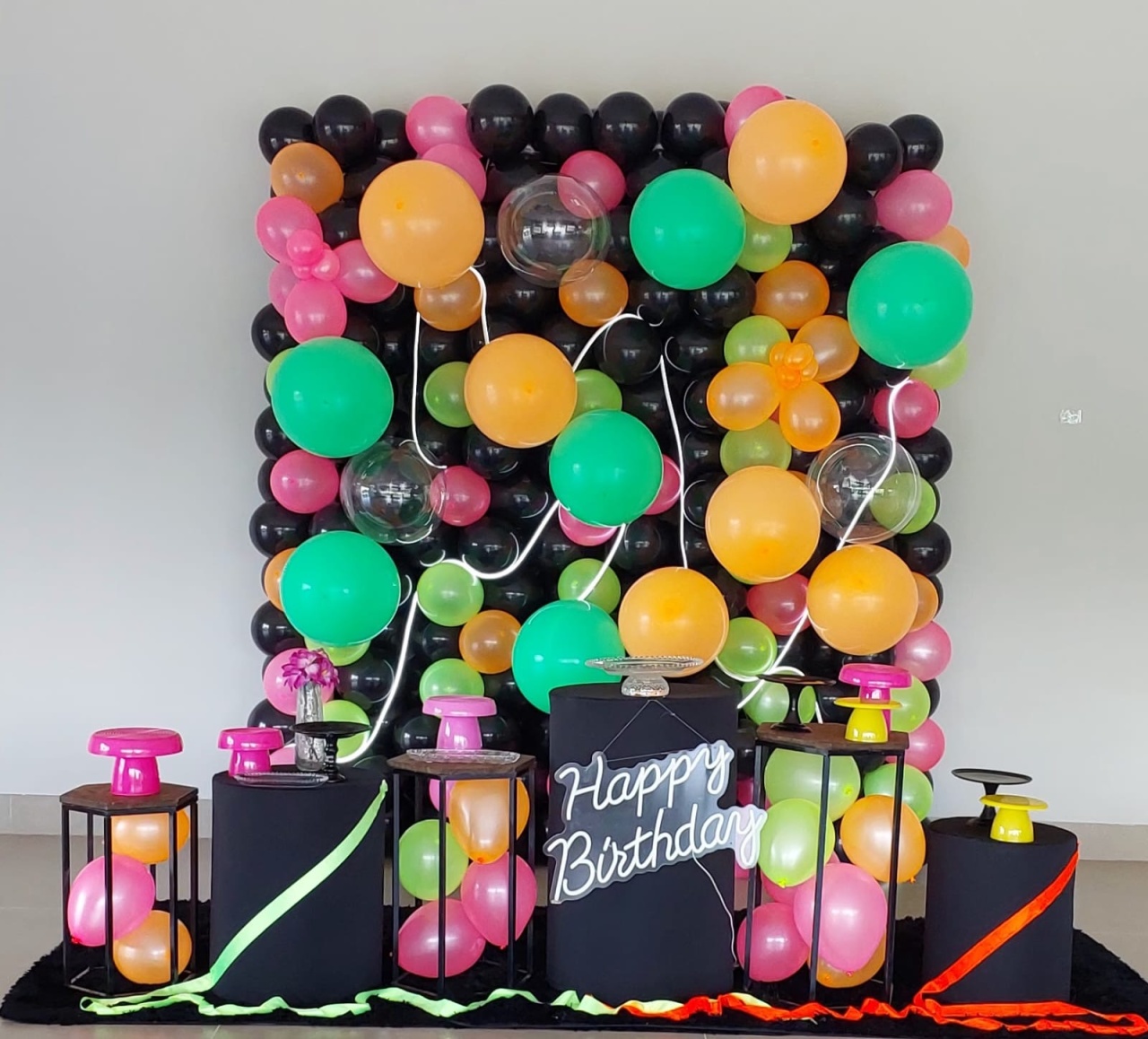 Parede Neon - THAYSE DECORA 