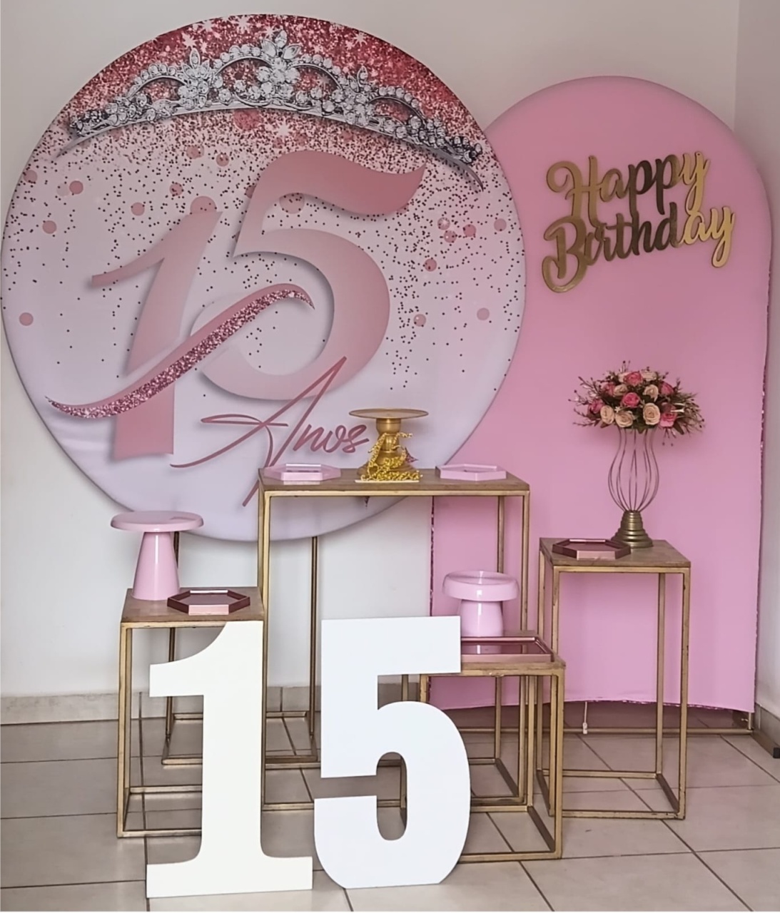 Kit Diamante 15 Anos Rose Com Mesa de Ferro - PEGUE E MONTE - ALEGRIA CORES