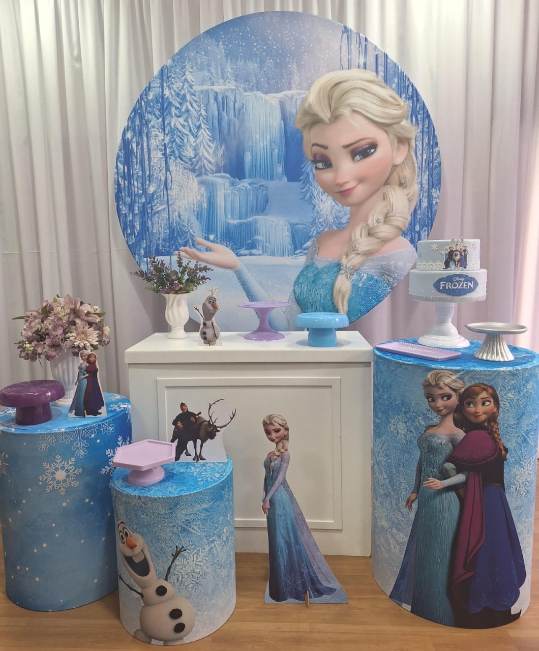 Frozen - Ouro - Decorações Ale Ramos