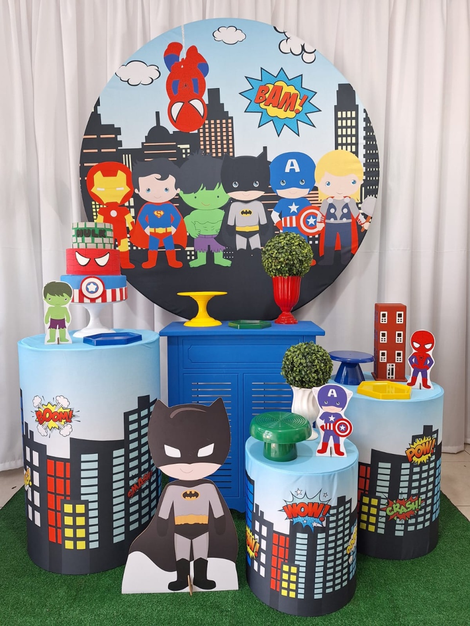 Vingadores Cute - Ouro - Decorações Ale Ramos