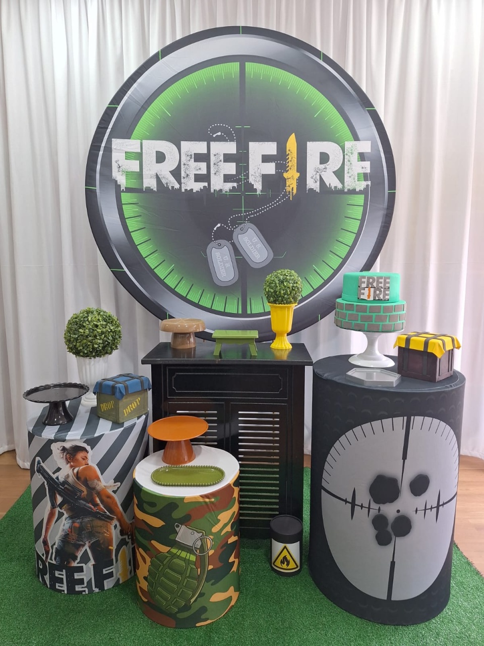 Free Fire - Ouro - Decorações Ale Ramos