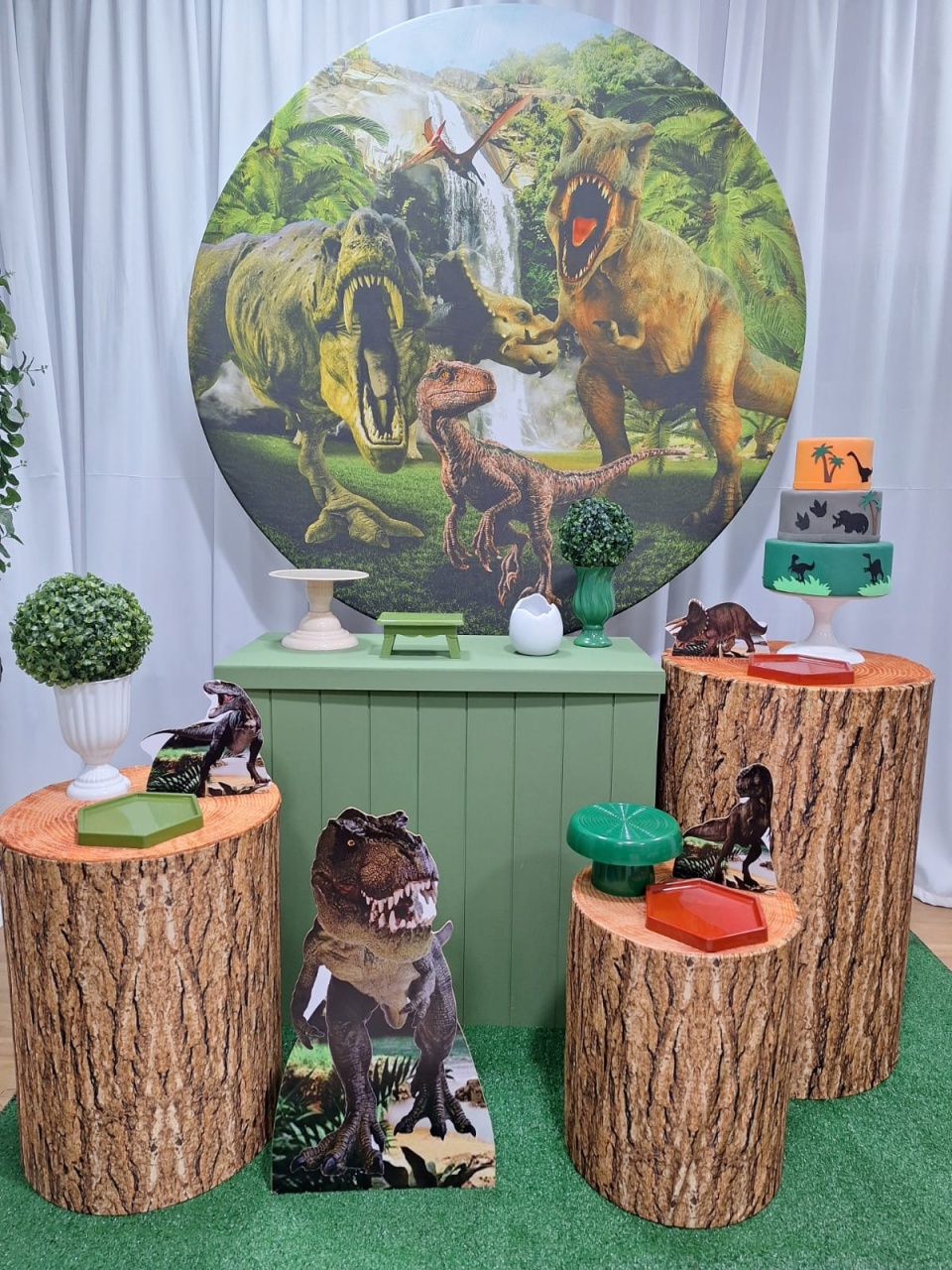 Dinossauro - Ouro - Decorações Ale Ramos