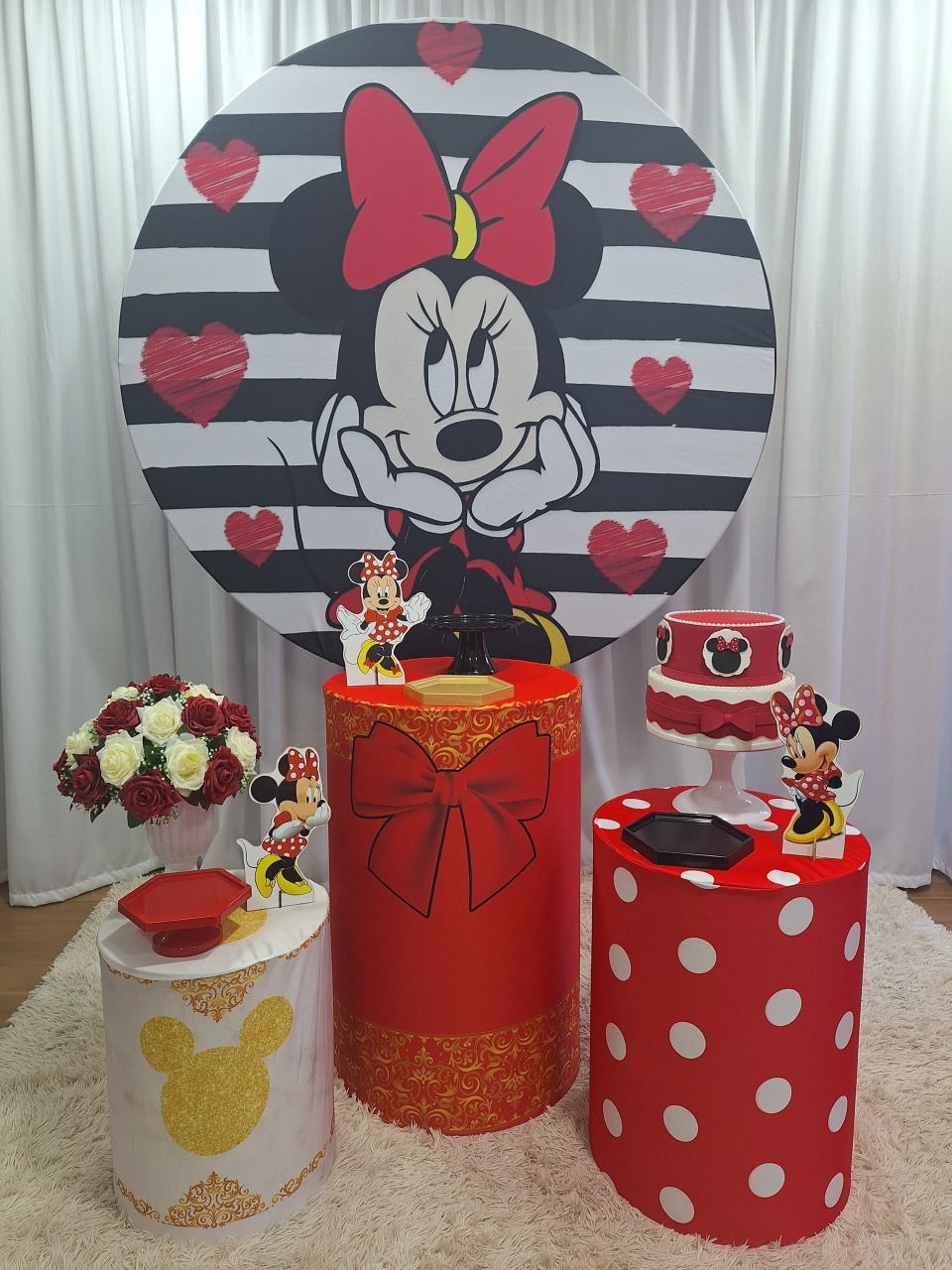 Minnie Vermelha - Prata 1 - Decorações Ale Ramos