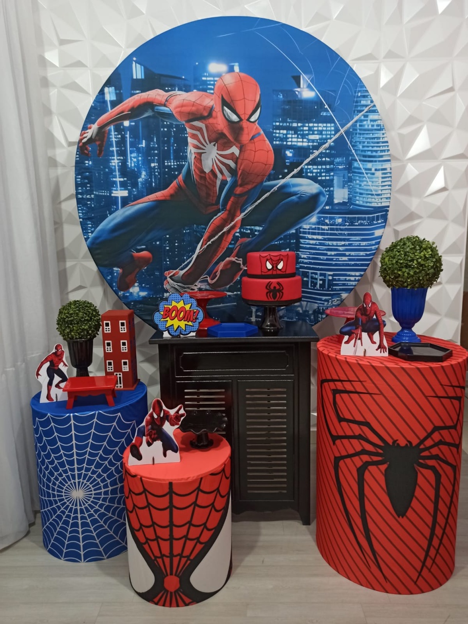 Homem Aranha - Ouro - Decorações Ale Ramos