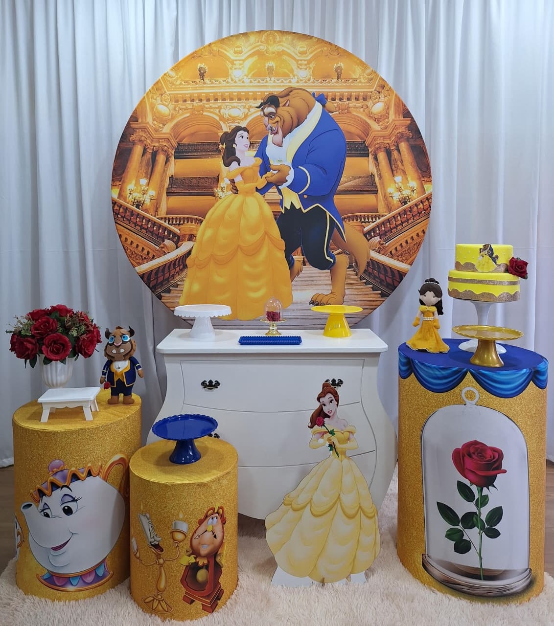 Bela E A Fera - Ouro - Decorações Ale Ramos