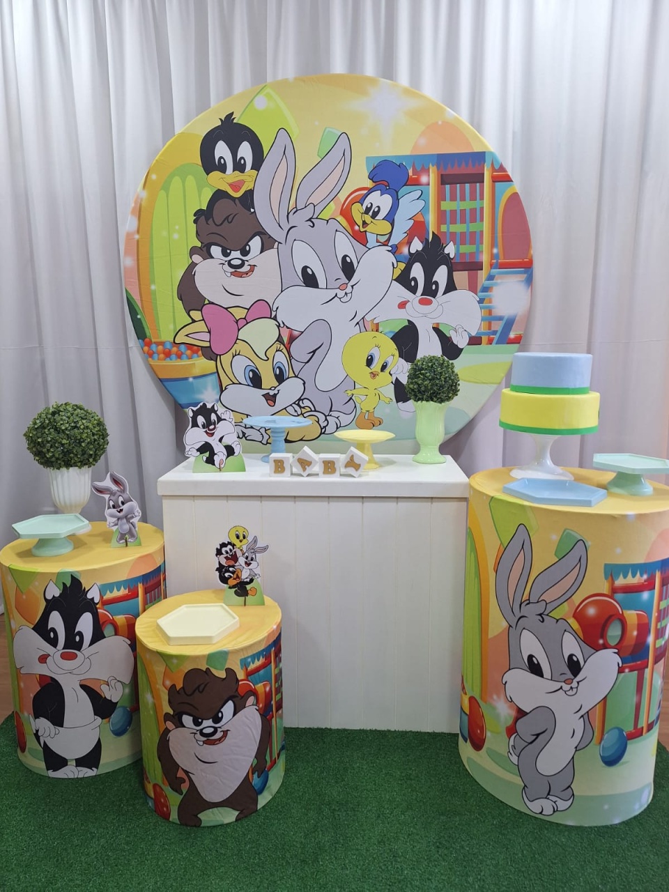 Looney Tunes - Ouro - Decorações Ale Ramos