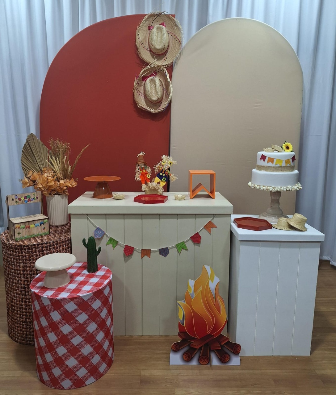 Festa Junina - Luxo - Decorações Ale Ramos