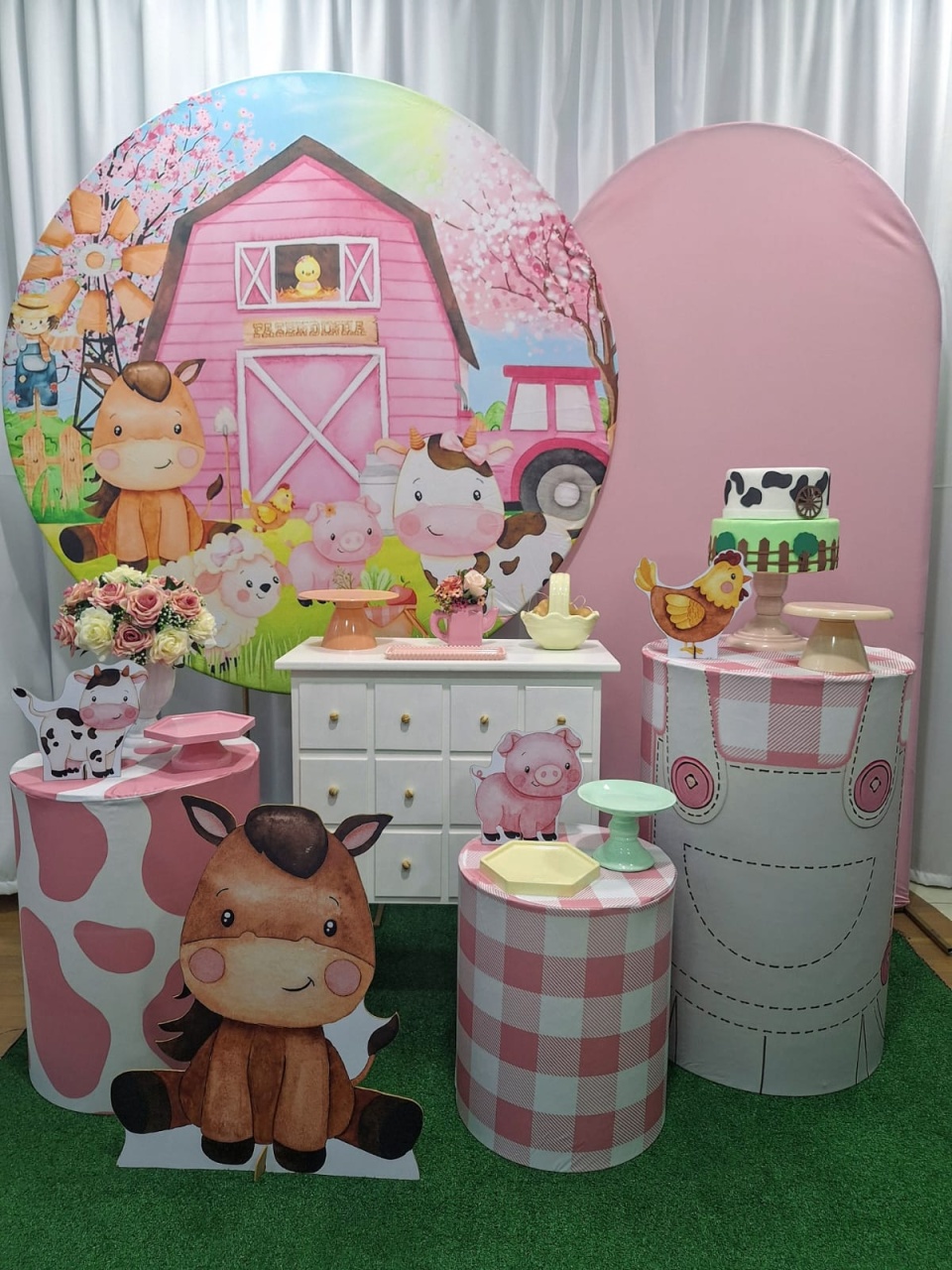 Fazendinha Rosa - Diamante - Decorações Ale Ramos
