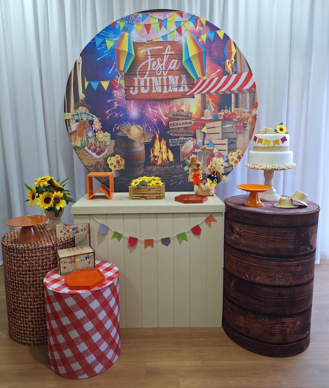 Festa Junina - Ouro - Decorações Ale Ramos
