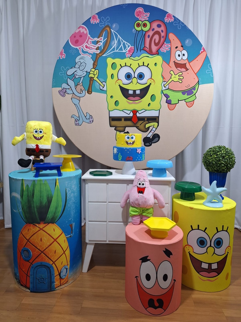 Bob Esponja - Ouro - Decorações Ale Ramos