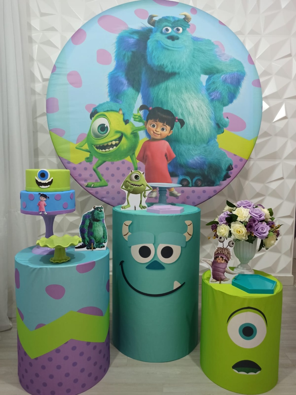 Monstros Sa - Prata - Decorações Ale Ramos