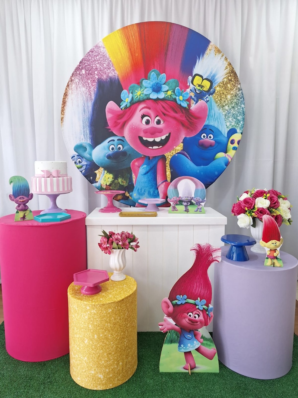 Trolls - Ouro - Decorações Ale Ramos