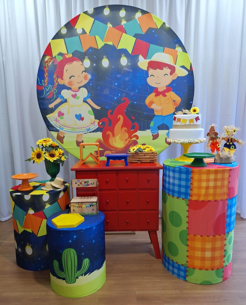 Festa Junina - Ouro 1 - Decorações Ale Ramos