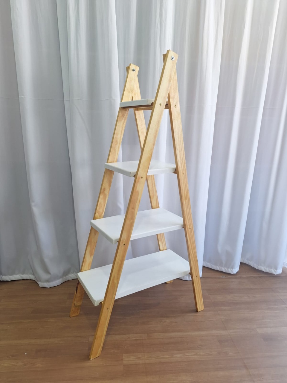 Escadinha - Decorações Ale Ramos