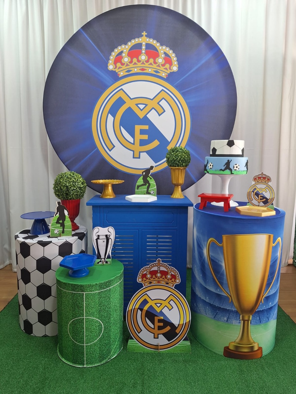 Real Madrid - Ouro - Decorações Ale Ramos
