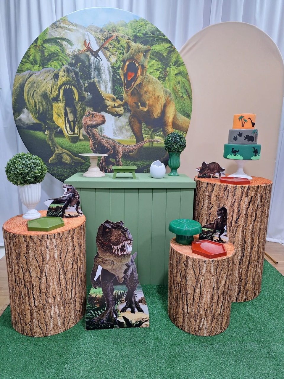 Dinossauro - Diamante - Decorações Ale Ramos