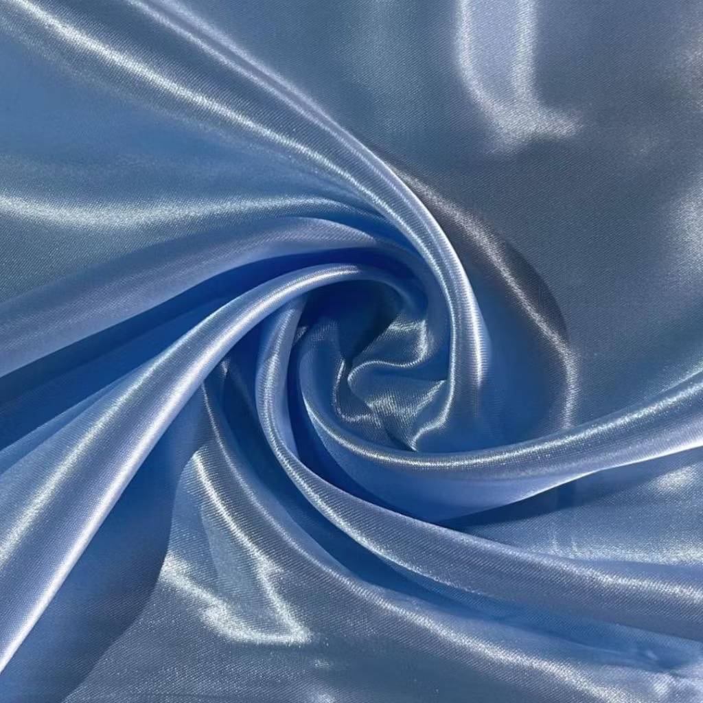 Toalha de Mesa Azul Claro Cetim - Bola Boneca Decorações