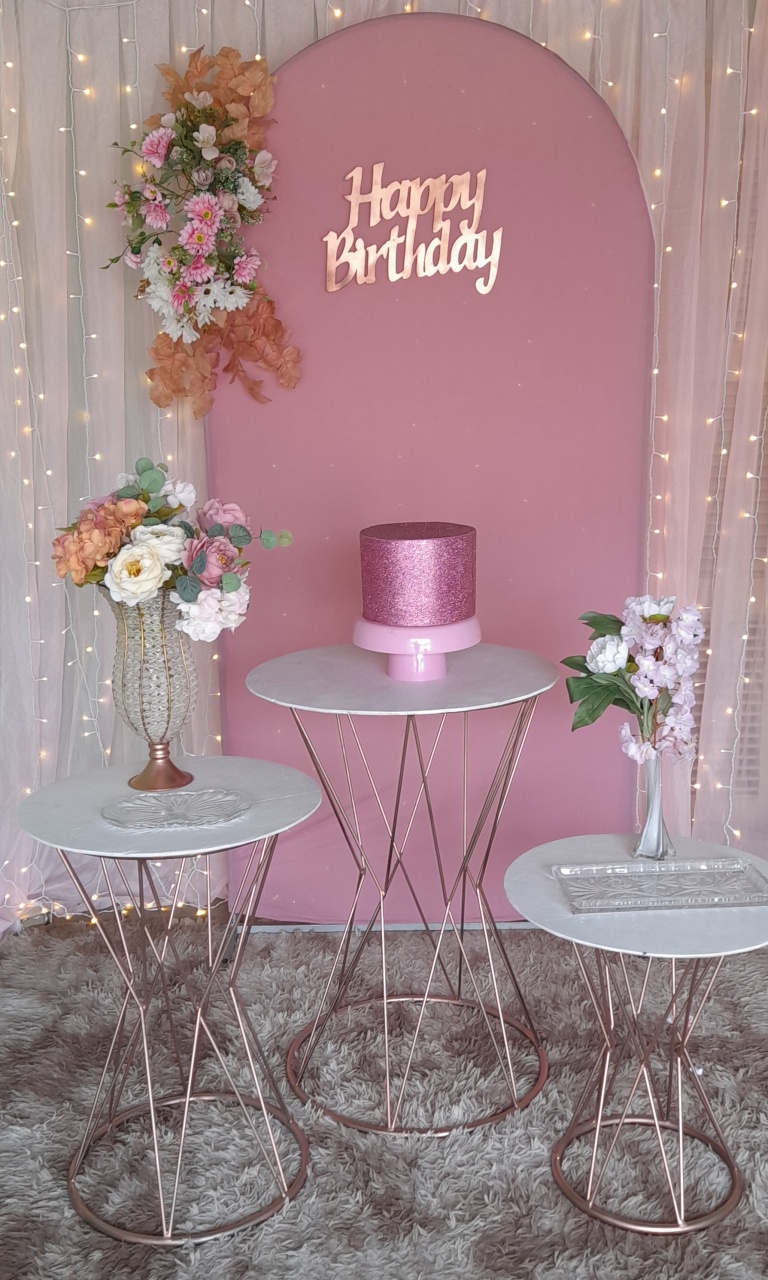Feminino Especial 02 - Bola Boneca Decorações