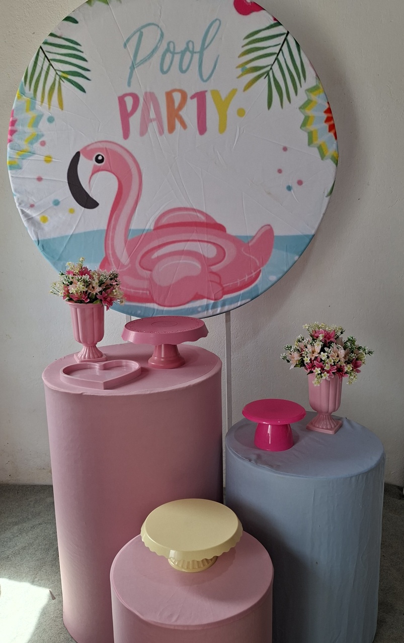 Pool Party - Bola Boneca Decorações