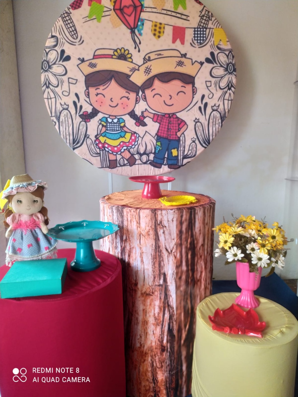 Junino 01 - Bola Boneca Decorações