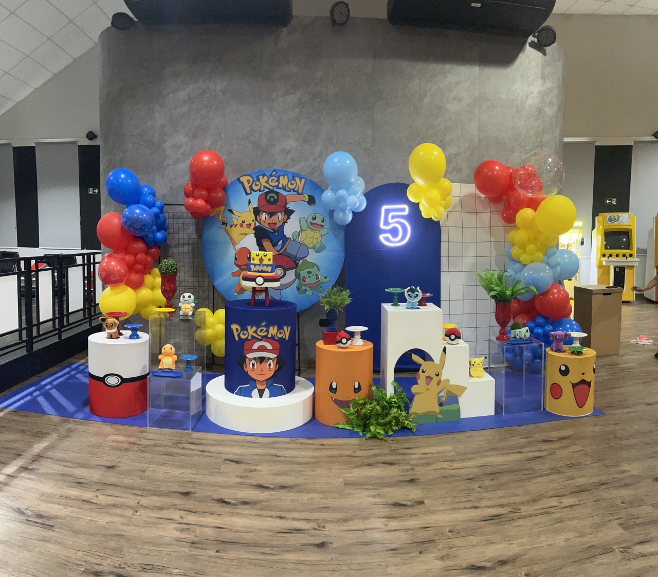 Montagem Pokémon  - Decorações Mundo dos Sonhos