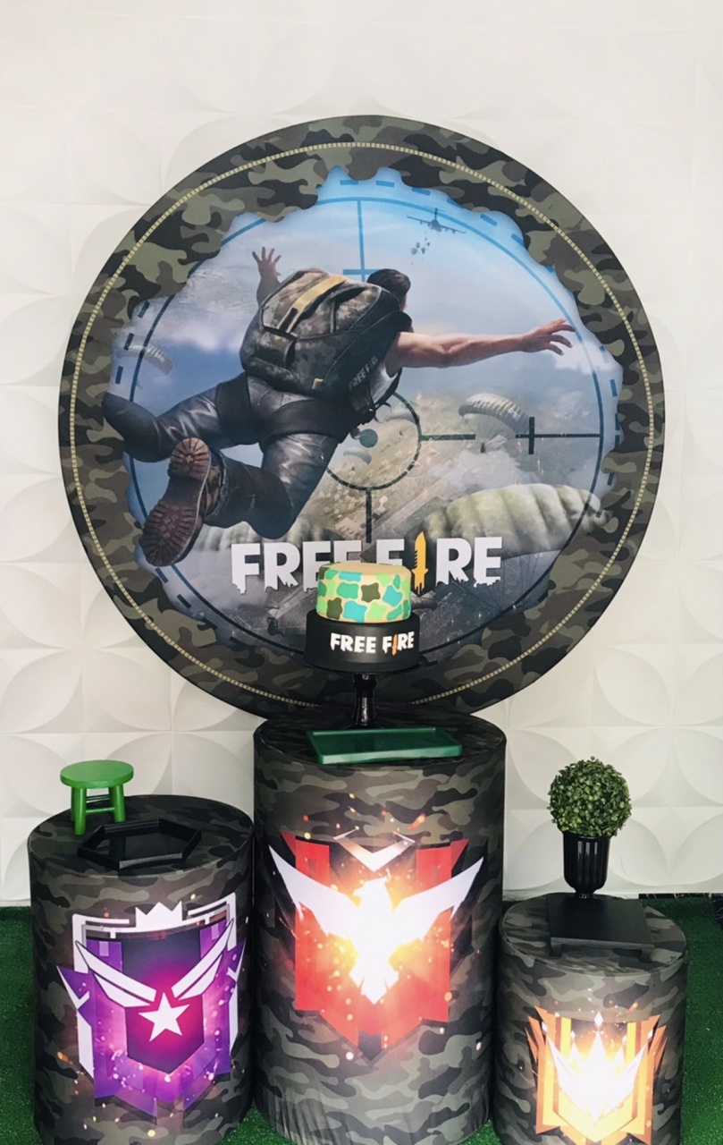 Kit Pegue E Monte Free Fire  - Pique Pique Festas 