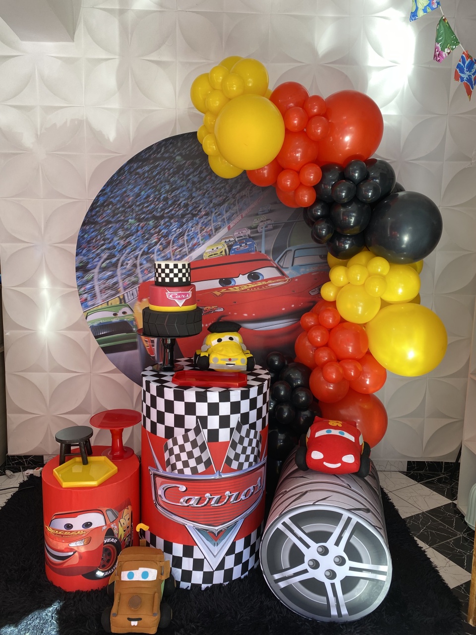 Kit Pegue E Monte Carros Mcqueen - Pique Pique Festas 