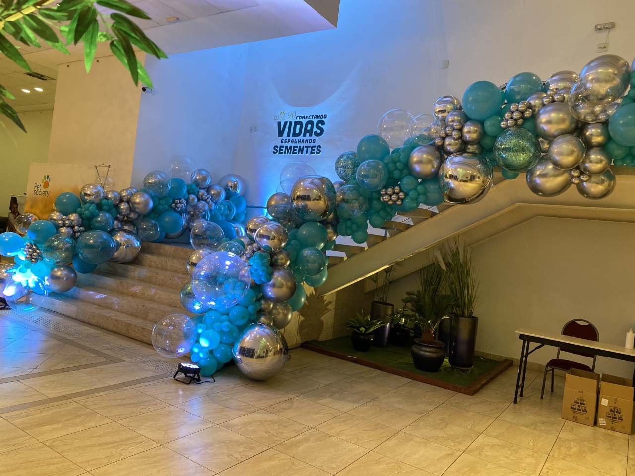 Escada Instagramável Corporativo  - Pique Pique Festas 