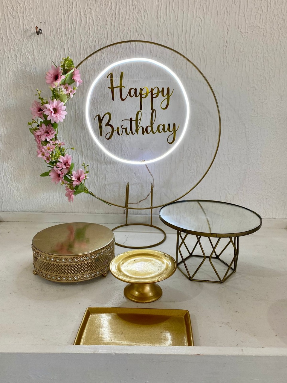 Kit Festa Na Mesa Dourado  - Lidi Festas e Decorações 