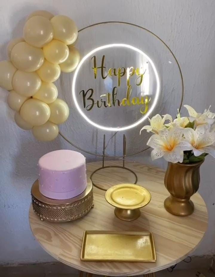 Kit Festa Na Mesa Dourado Florido  - Lidi Festas e Decorações 