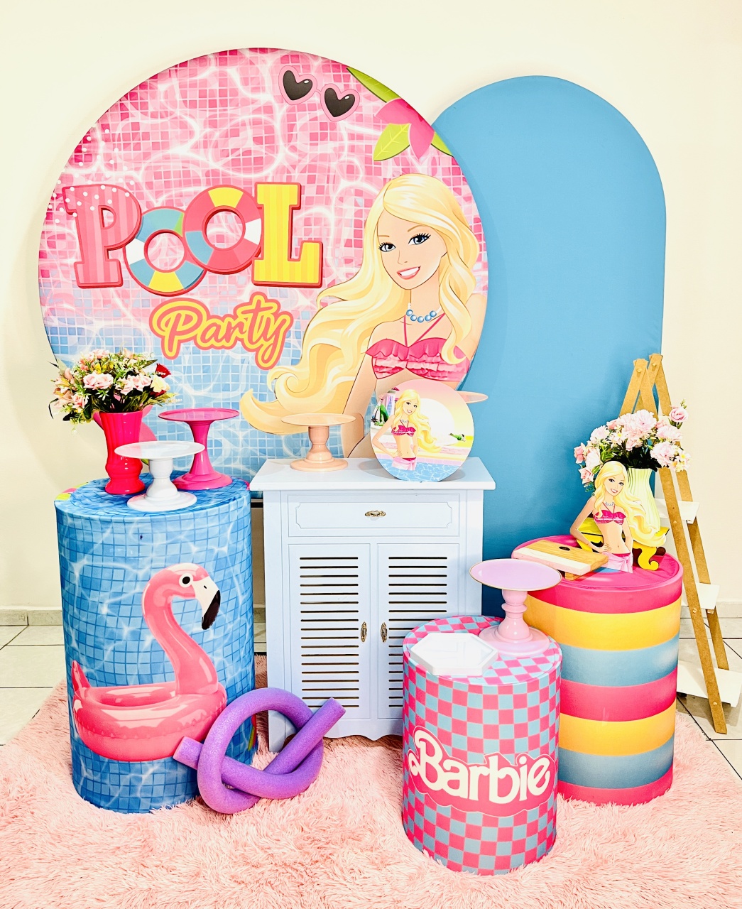 Barbie Malibu C/ Painel Lateral Azul - Candy Festas