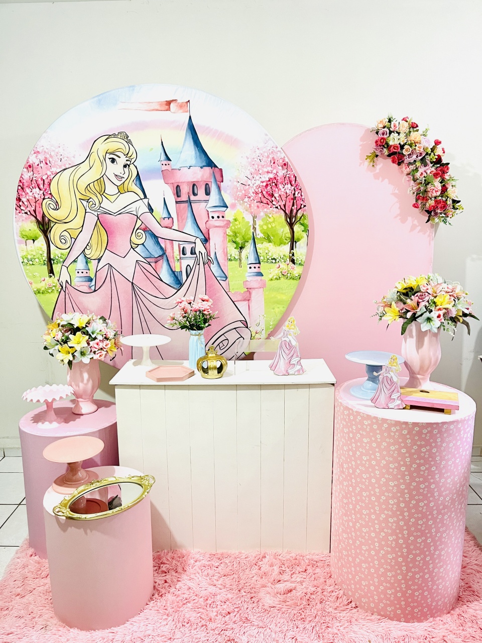 Bela Adormecida Com Painel Lateral - Candy Festas