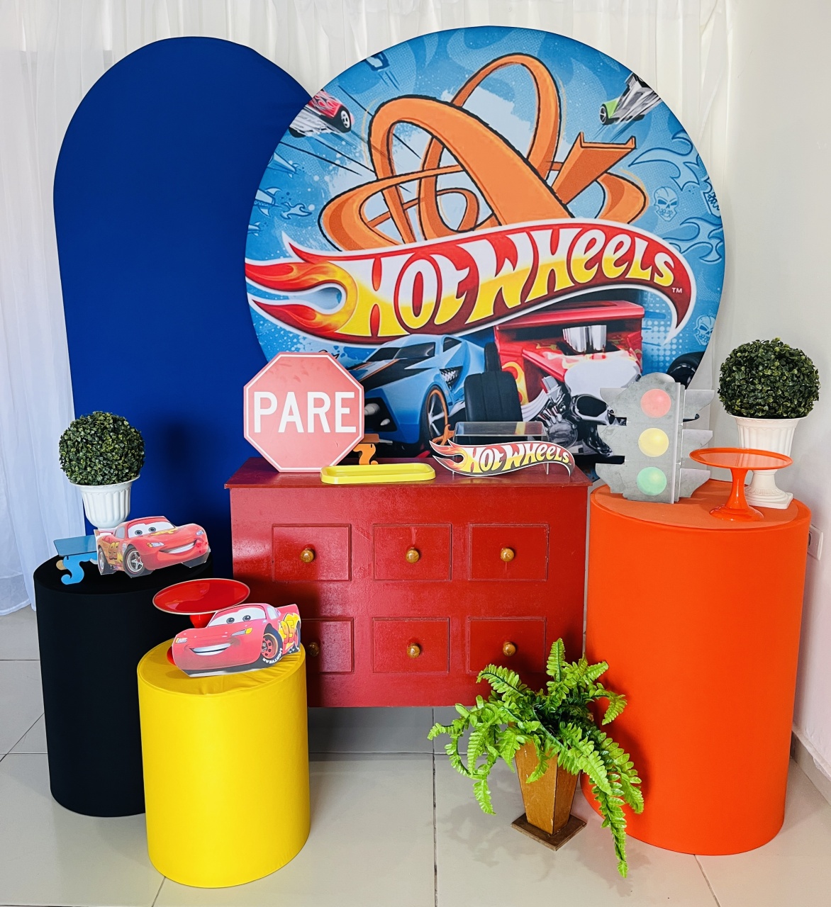 Hotweels Com Painel Lateral - Modelo 03 - Candy Festas