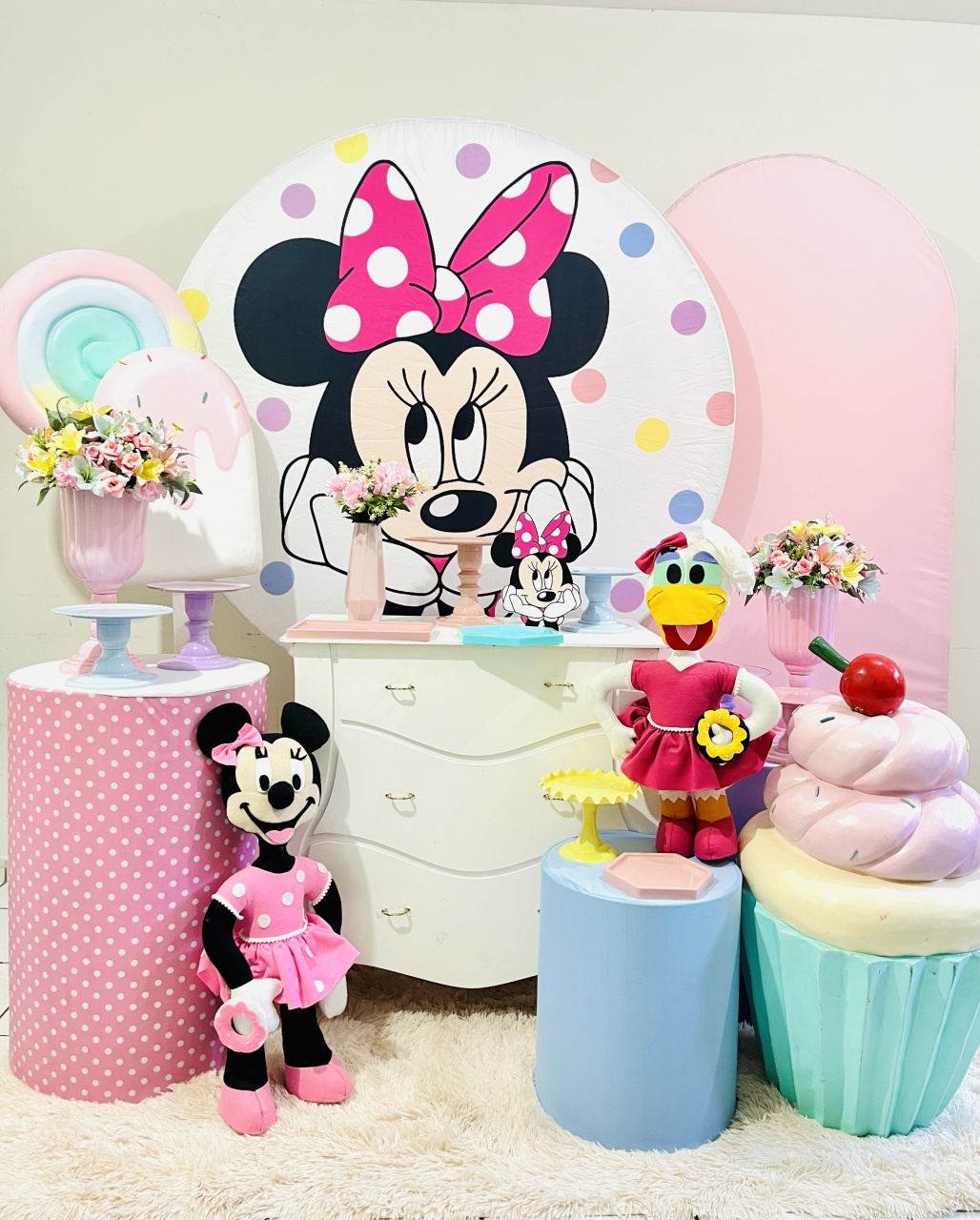 Minnie Confeiteira Com Painel Lateral - Candy Festas