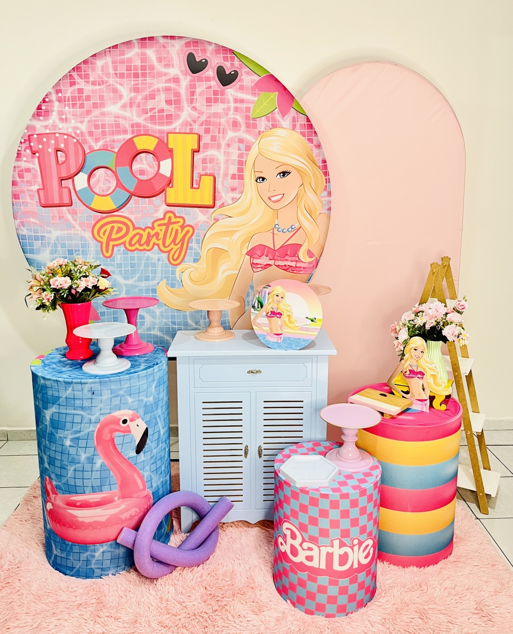 Barbie Malibu C/ Painel Lateral Rosa - Candy Festas