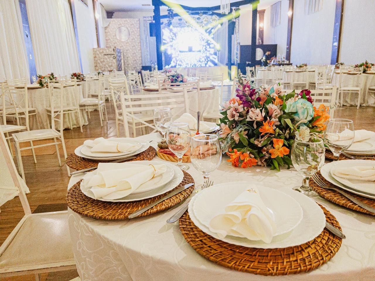 Toalha Bege - DGE Eventos