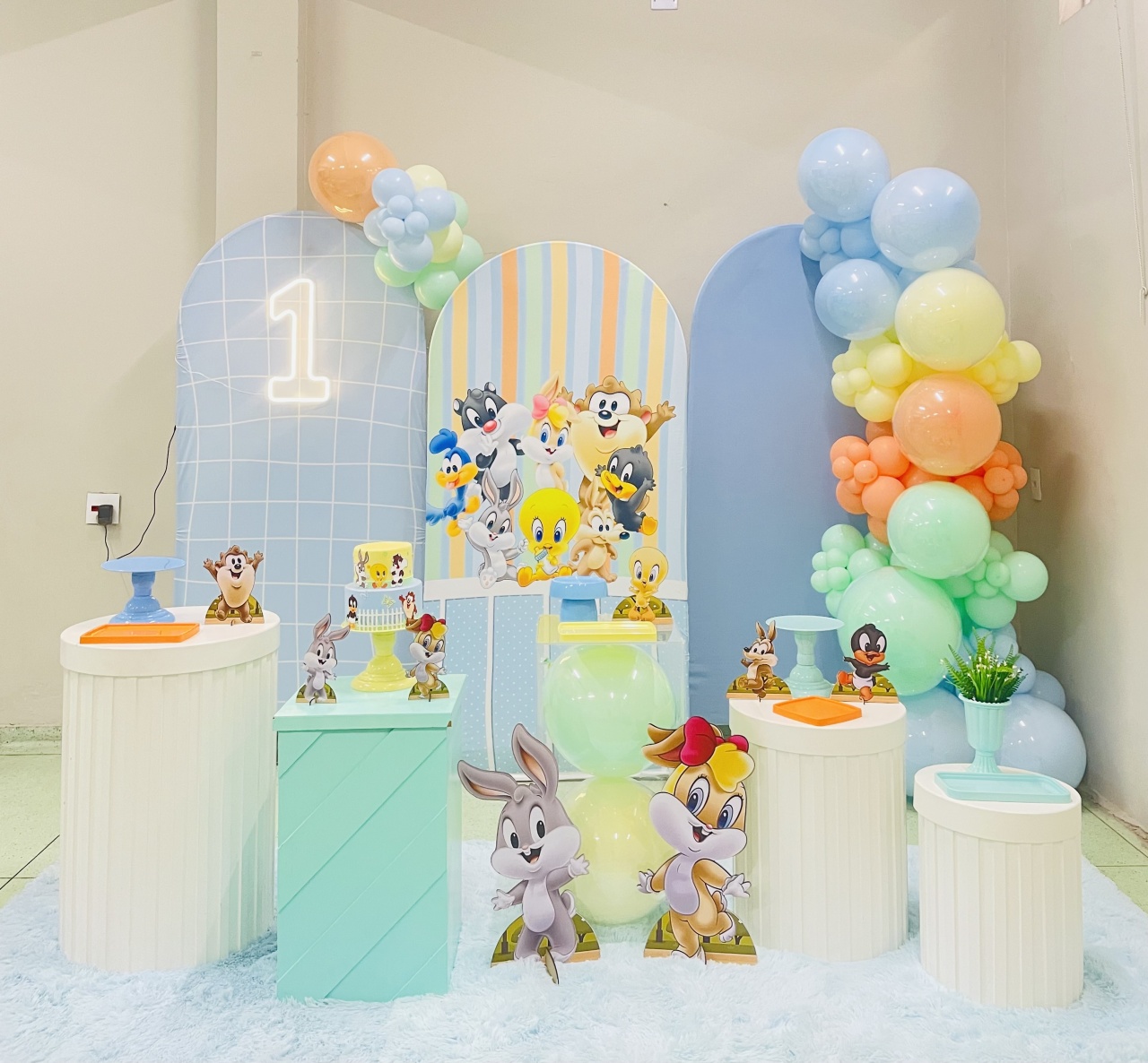 Baby Lonney Tunnes - Master festas/decoração
