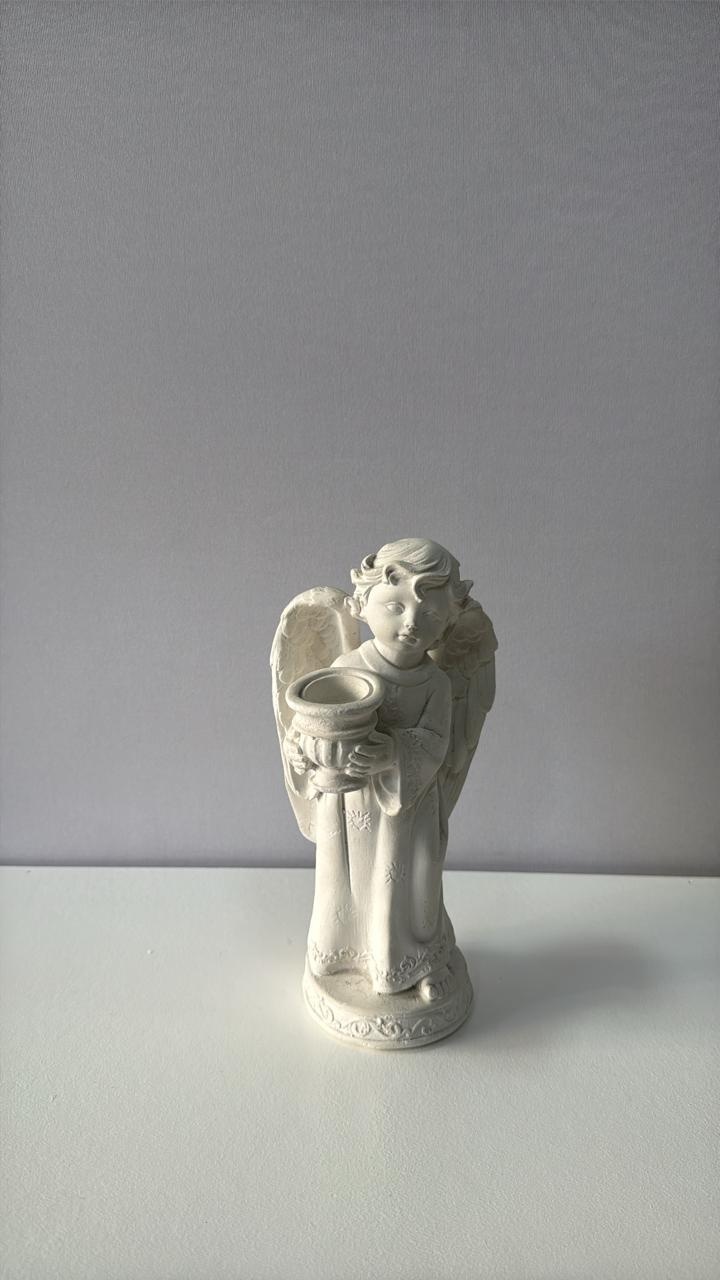 Anjo de Ceramica Segurando Um Vaso 20 Cm ( Altura) - Comemore com encanto
