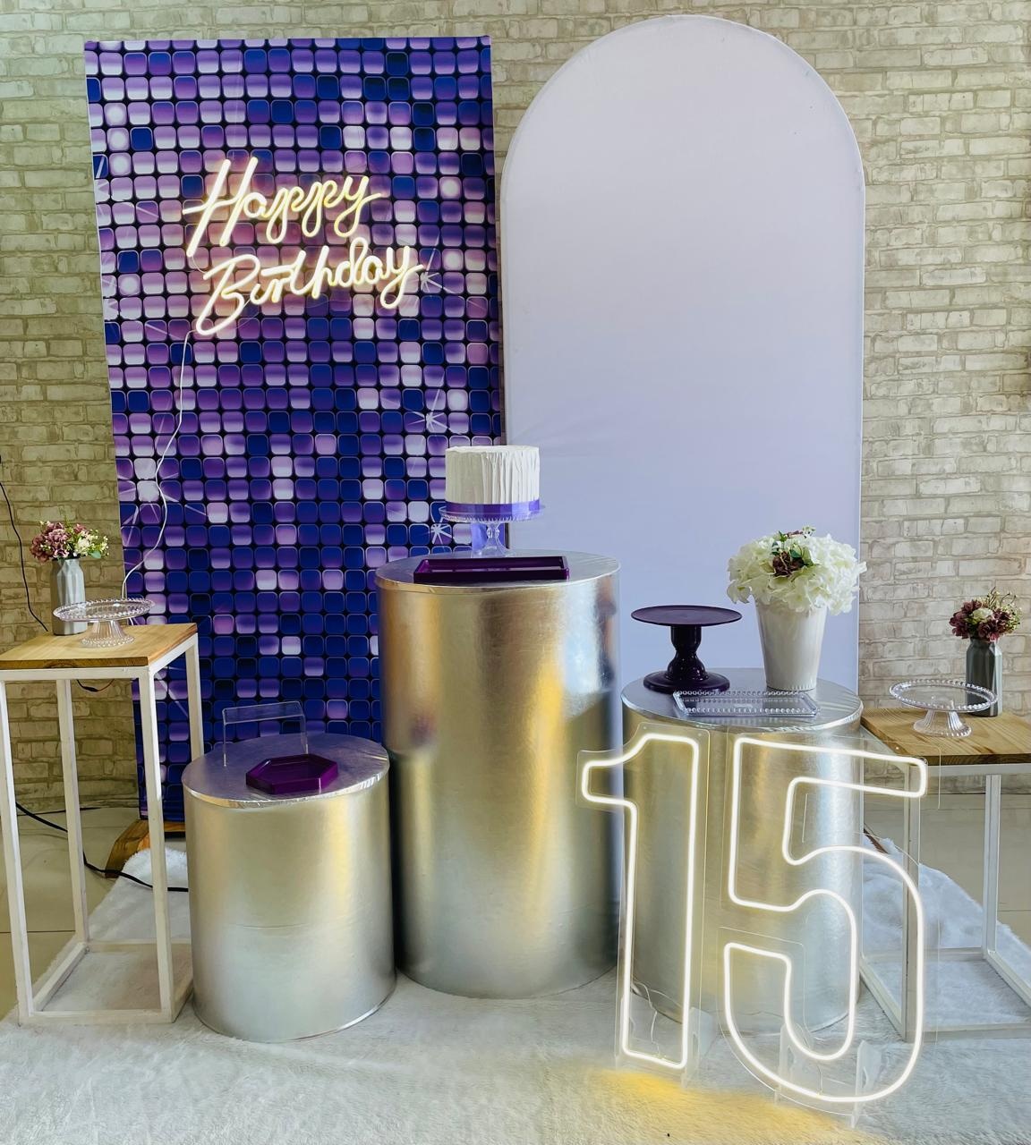 Kit Roxo Com Prata Happy - Comemore com encanto