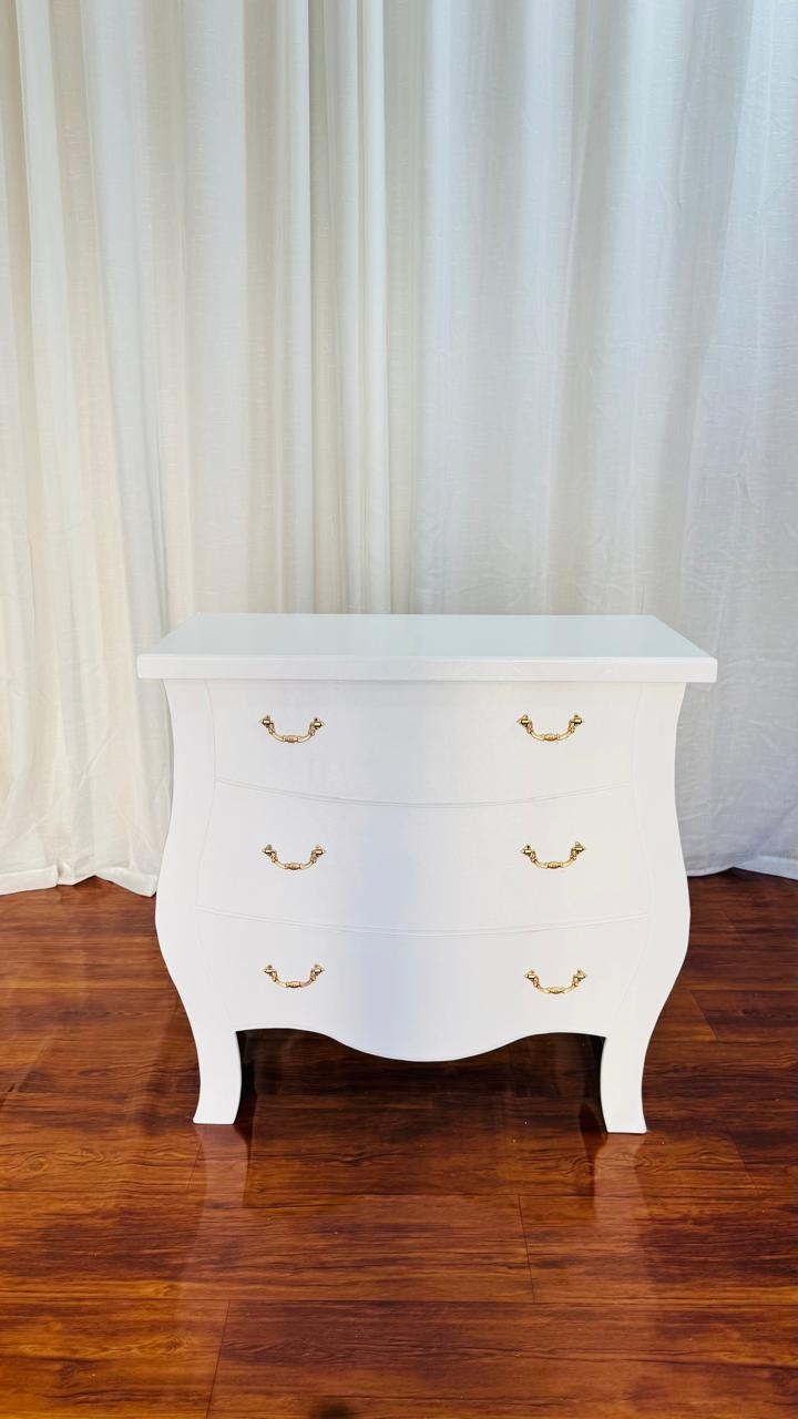 Mesa Comoda Branca - Comemore com encanto